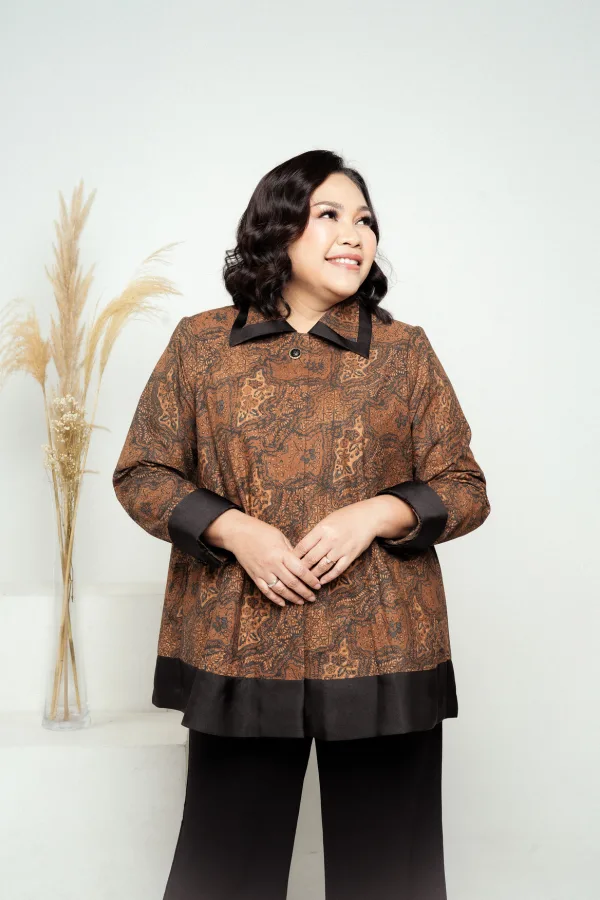 Kemeja Batik Pita Ajeng - Image 4