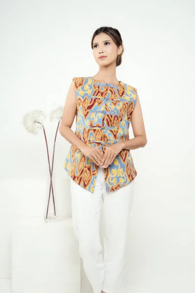 Blouse Batik Megamendung Kinanti